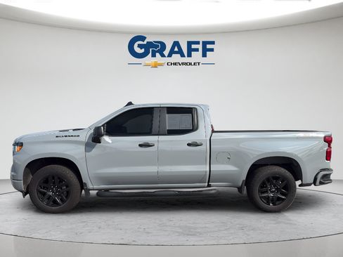 Used 2025 Chevrolet Silverado 1500 Custom w/ Turbomax Blackout Package AWD/4WD image 3