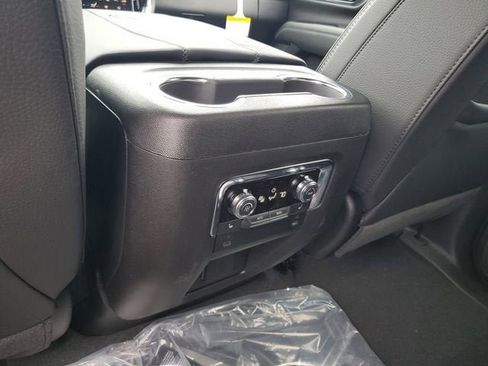 New 2026 GMC Yukon XL Denali w/ Sun & Power Step Package AWD/4WD image 16