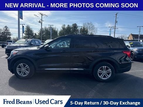 Certified 2022 Ford Explorer XLT w/ Equipment Group 202A image 4