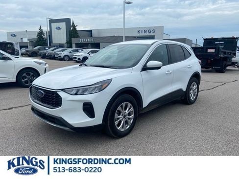 Used 2023 Ford Escape Active w/ Tech Pack #2 AWD/4WD image 1