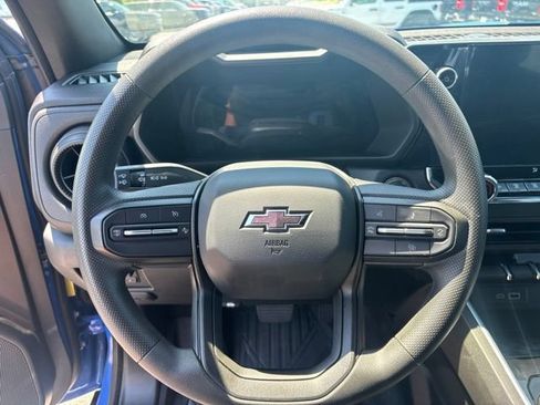 Used 2025 Chevrolet Colorado Trail Boss w/ Midnight Edition AWD/4WD image 27