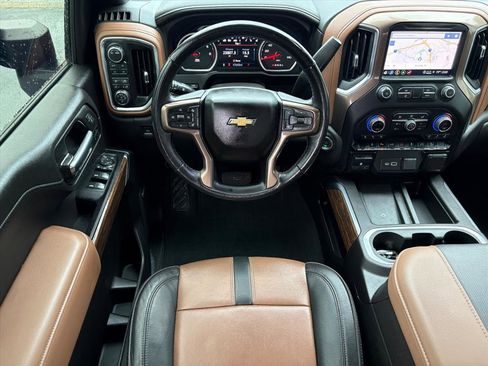 Used 2023 Chevrolet Silverado 2500 High Country w/ Z71 Off-Road Package image 21