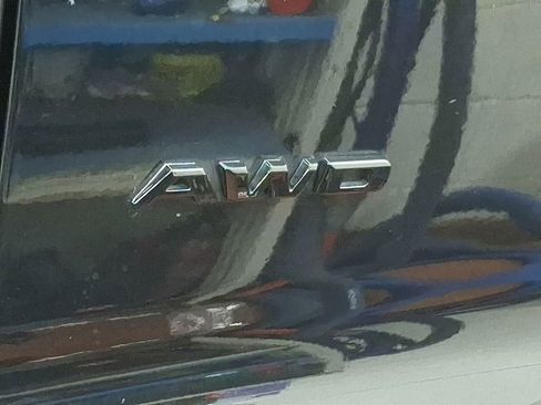 Used 2022 Cadillac XT4 Sport w/ LPO, Onyx Lite Package image 30