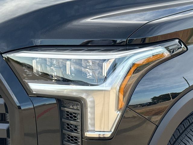 Used 2026 Toyota Tundra Limited AWD/4WD image 4