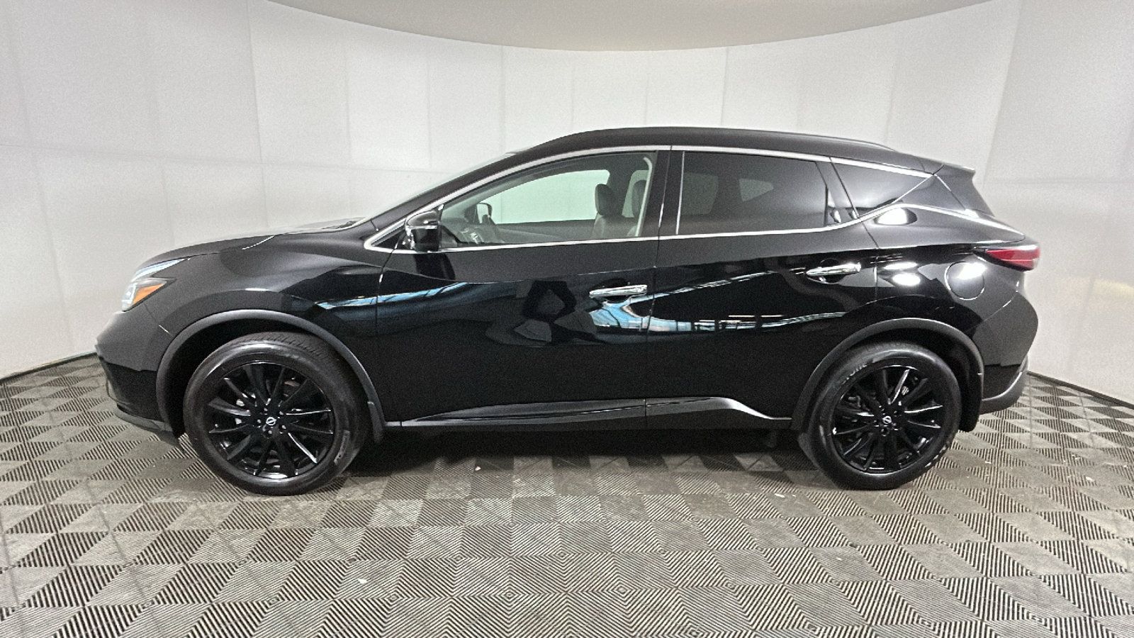 Used 2024 Nissan Murano SV w/ SV Midnight Edition Package AWD/4WD image 7