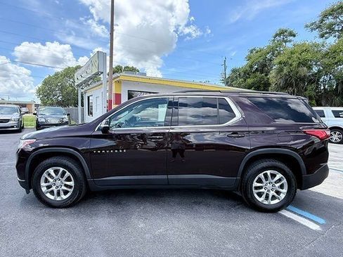 Used 2020 Chevrolet Traverse LT FWD image 7