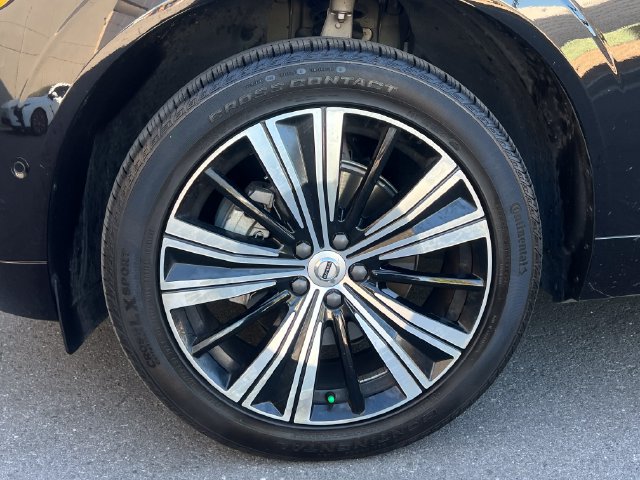 Used 2022 Volvo XC60 B5 Inscription w/ Advanced Package FWD image 9