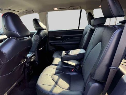 Certified 2026 Toyota Grand Highlander AWD image 13