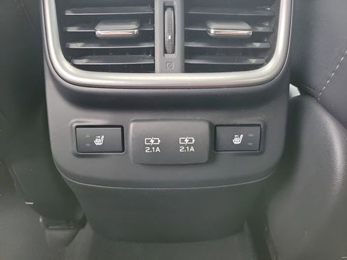 Used 2020 Subaru Outback Limited image 11