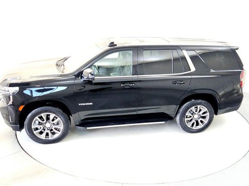 Used 2022 Chevrolet Tahoe LT w/ Luxury Package image 15