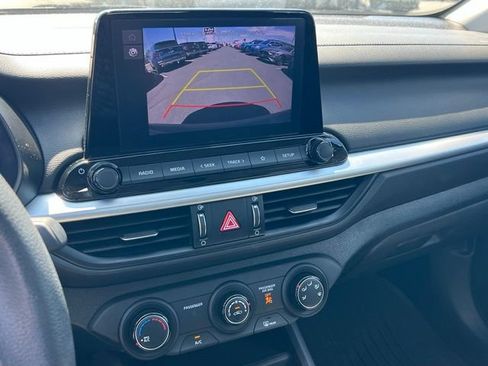 Certified 2023 Kia Forte LXS w/ LXS Technology Package FWD image 20