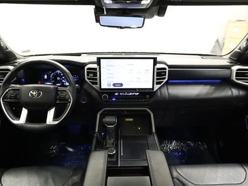 Used 2023 Toyota Sequoia Platinum image 16