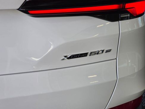 Used 2025 BMW X5 xDrive50e image 14