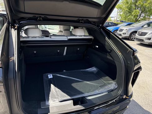 New 2026 Cadillac Lyriq Signature Sport w/ LPO, Floor Liner Package RWD image 12