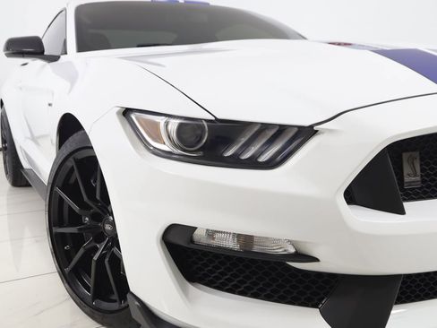 Used 2018 Ford Mustang Shelby GT350 w/ Convenience Package image 23