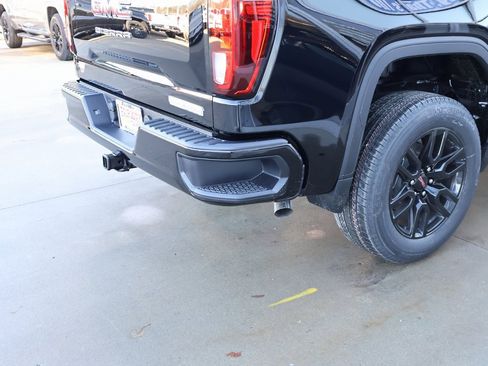 New 2026 GMC Sierra 1500 Elevation image 33