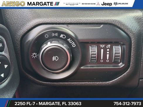 Used 2021 Jeep Wrangler Unlimited Sport AWD/4WD image 33