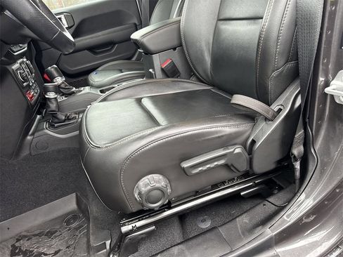 Used 2021 Jeep Wrangler Unlimited Rubicon w/ Trailer Tow Package image 13