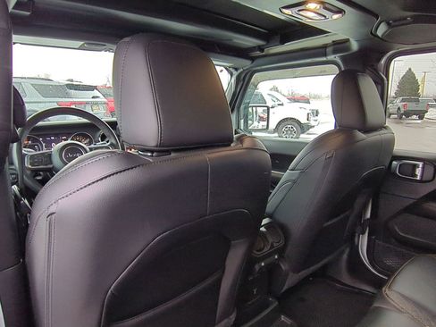 Used 2023 Jeep Wrangler Altitude image 23
