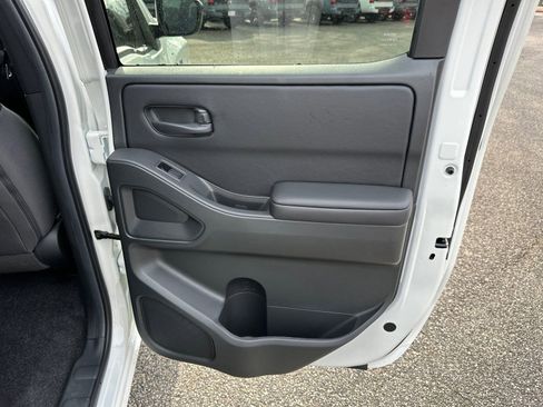 New 2026 Nissan Frontier SV w/ SV Convenience Package RWD image 16
