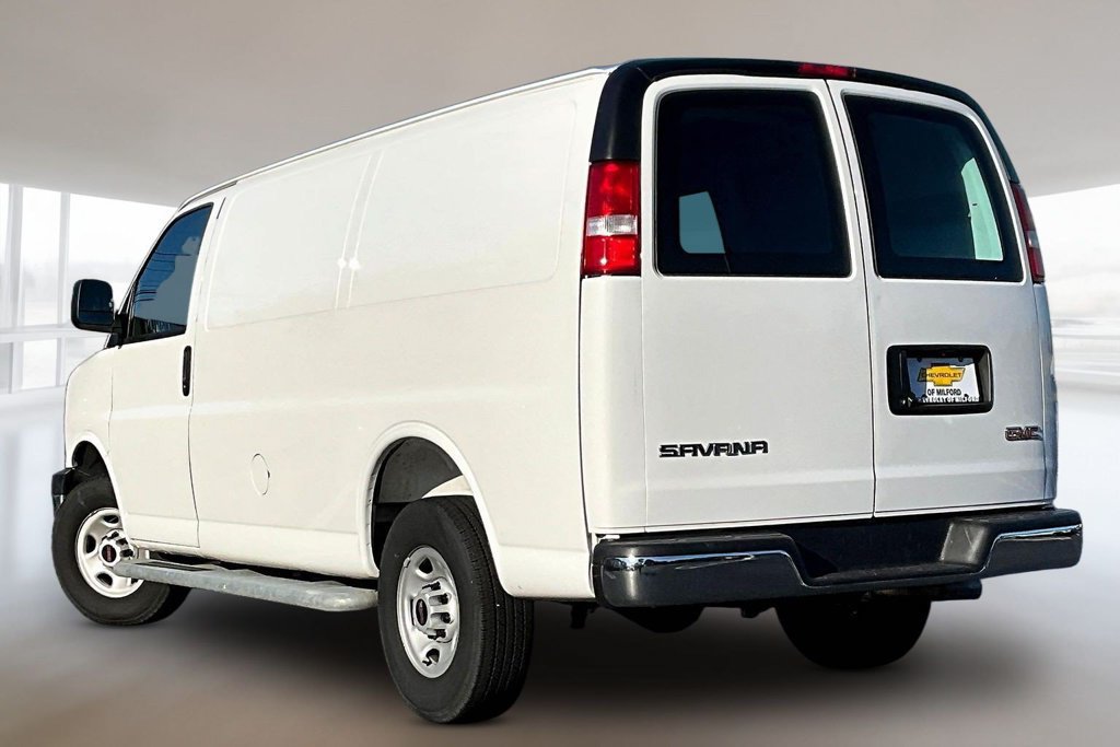 Used 2025 GMC Savana 2500 w/ Driver Convenience Package RWD image 4