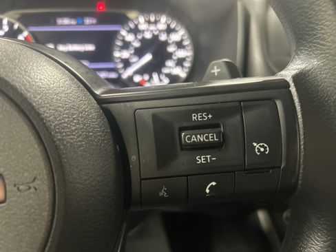 Used 2023 Nissan Rogue S image 37