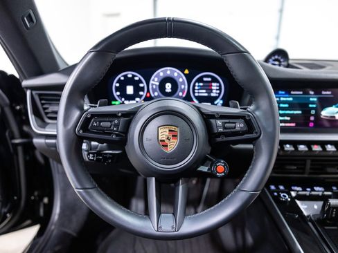 Used 2025 Porsche 911 Carrera RWD image 33