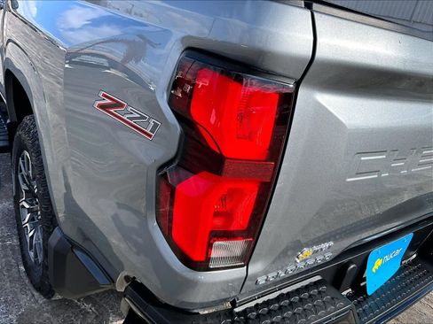 Used 2024 Chevrolet Colorado Z71 image 35
