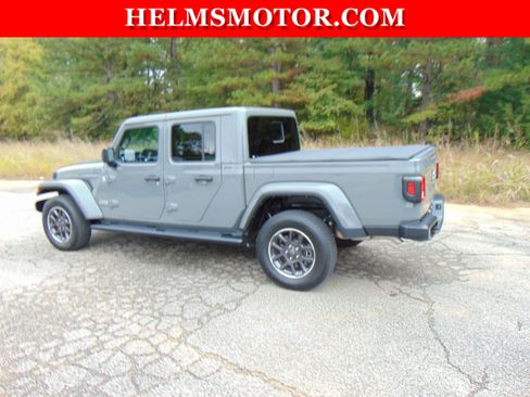 Certified 2023 Jeep Gladiator Overland image 8