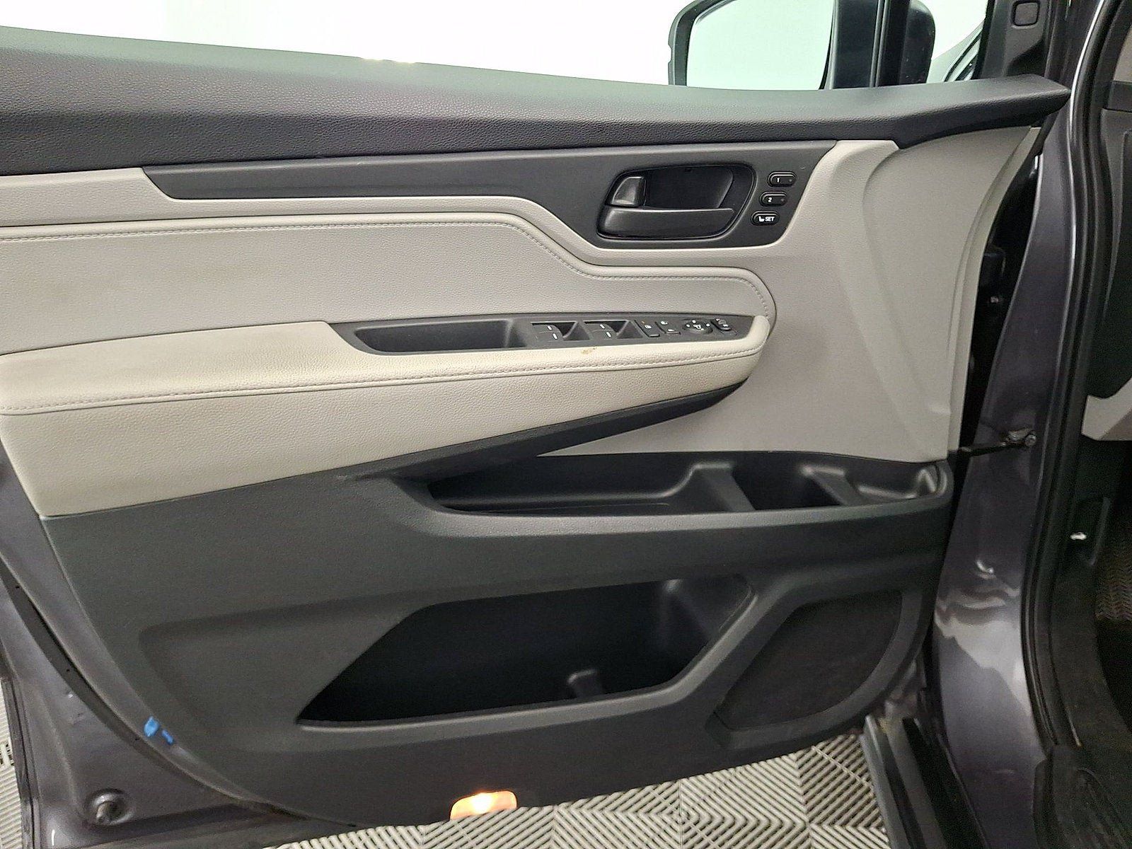 Used 2020 Honda Odyssey EX-L image 2