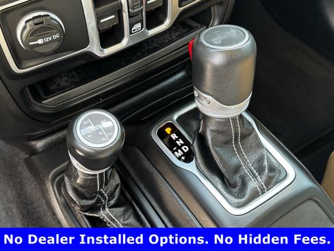 Used 2023 Jeep Wrangler Unlimited Sahara AWD/4WD image 21