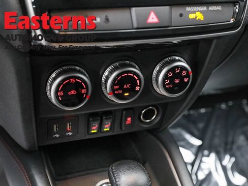 Used 2024 Mitsubishi Outlander Sport SE image 32