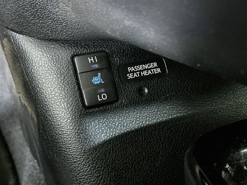 Used 2018 Toyota Prius Prime Premium FWD image 25