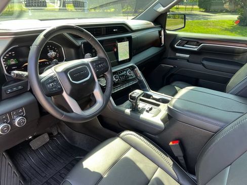 Used 2026 GMC Sierra 1500 Denali AWD/4WD image 18
