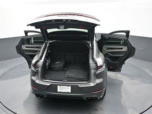 Certified 2025 Porsche Cayenne E-Hybrid Coupe image 28