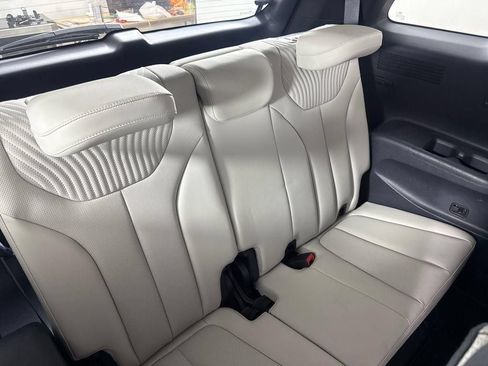 Used 2023 Hyundai Palisade Calligraphy FWD image 11