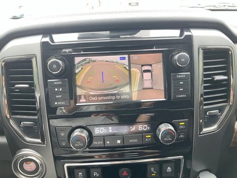 Used 2019 Nissan Titan Platinum Reserve w/ Platinum Utility Package AWD/4WD image 17