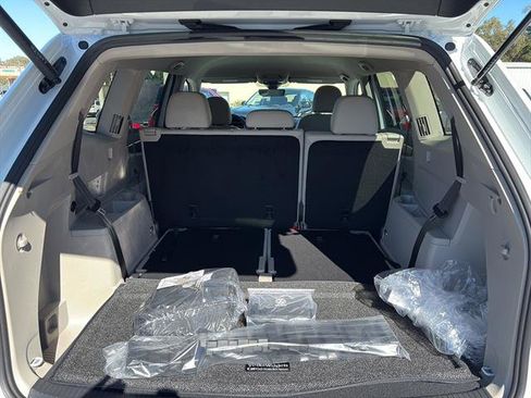 New 2026 Volkswagen Atlas SE image 12