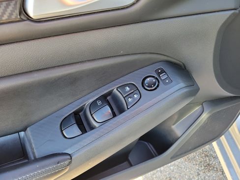 Used 2024 Nissan Altima 2.5 SV image 21