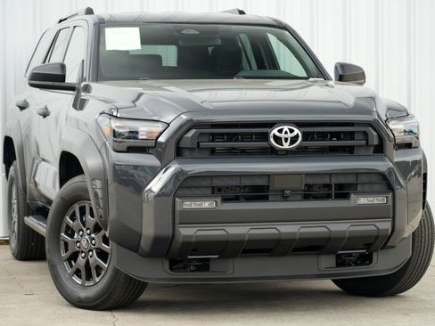 Used 2025 Toyota 4Runner SR5 image 4