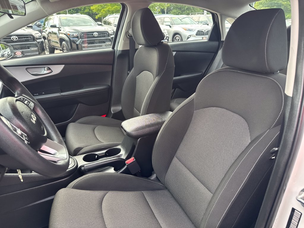 Used 2024 Kia Forte LXS w/ LXS Technology Package FWD image 14