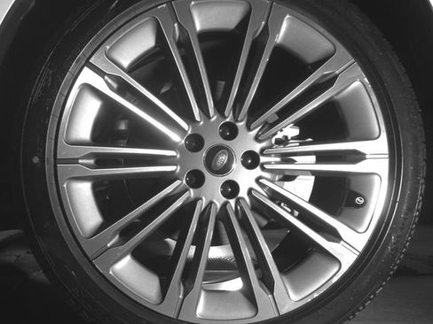 Certified 2025 Land Rover Range Rover Sport SE image 41