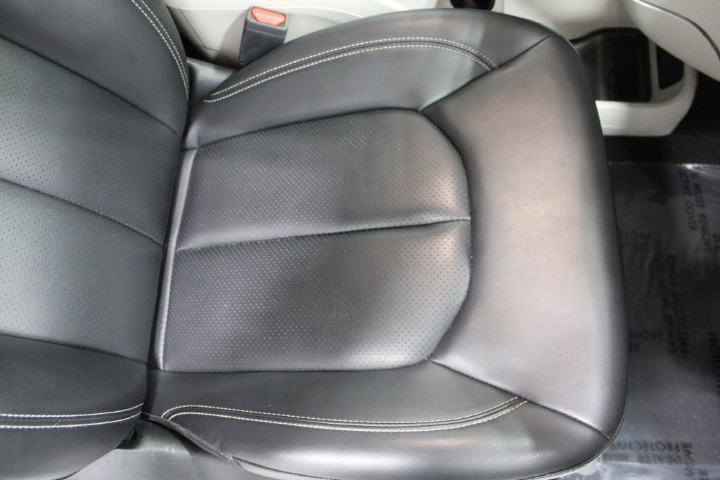 Used 2023 Chrysler Pacifica Touring-L FWD image 27