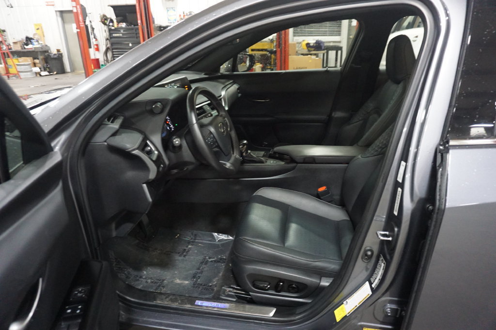 Used 2021 Lexus UX 250h w/ Accessory Package (Z2) AWD/4WD image 2