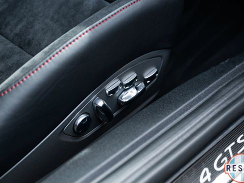 Used 2018 Porsche 911 Targa 4 GTS image 26