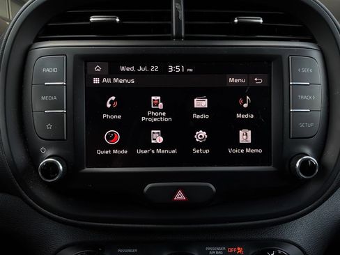 Used 2025 Kia Soul LX w/ LX Technology Package FWD image 27