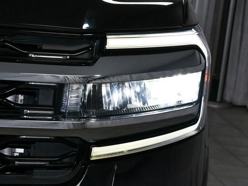 Used 2023 Ford Expedition Limited AWD/4WD image 78