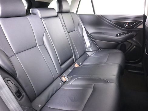 Used 2022 Subaru Outback Limited image 41
