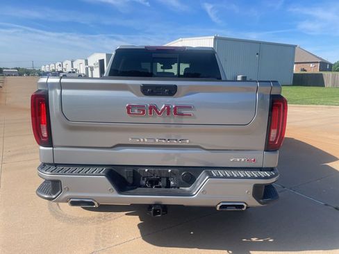 Used 2024 GMC Sierra 1500 AT4 w/ AT4 Preferred Package AWD/4WD image 6