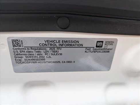 Used 2025 Chevrolet Trax LS image 23